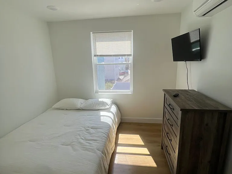 13-15 Amy St — Photo 16