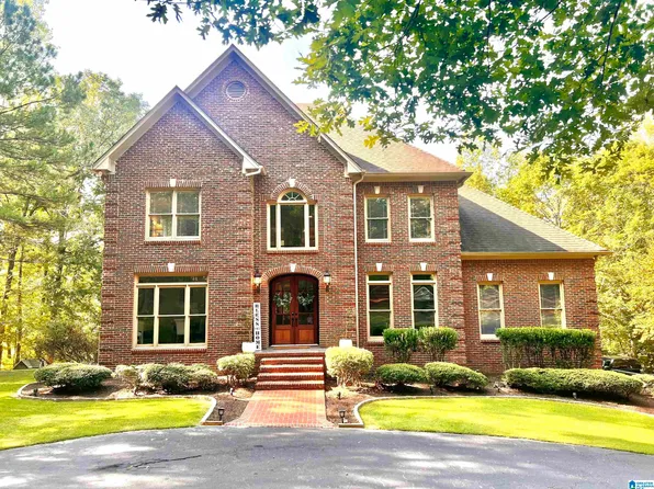 230 Cahaba Lake Cir, Helena, AL 35080