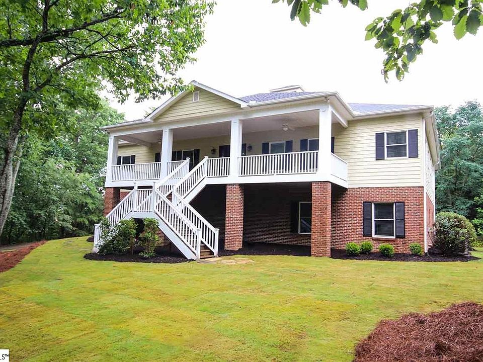 1st image of 4 Christina Ln