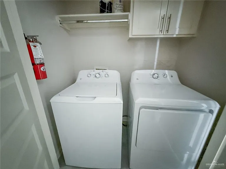 5704 Puffin Ave #4 — Photo 12