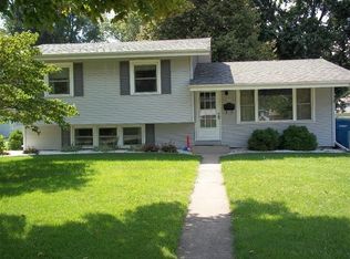 1152 N Rensselaer Ave, Griffith, IN 46319