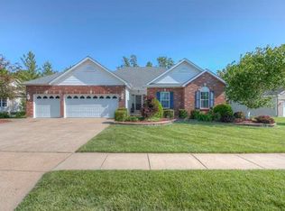 3 Bear Creek Dr, Wentzville, MO 63385
