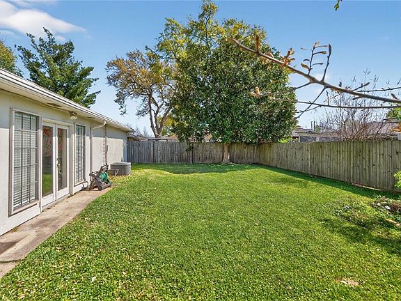 3rd image of 6720 W Magnolia Blvd
