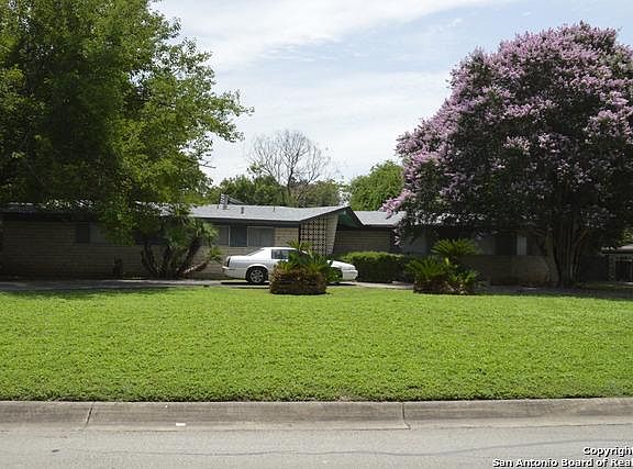 2nd image of 200 Tamworth Dr