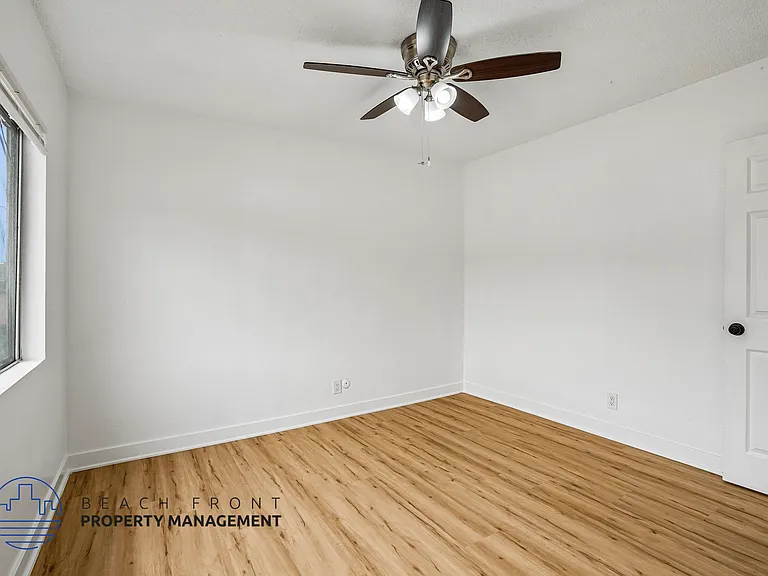 914 Alma St. — Photo 16