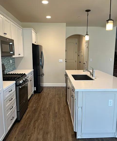 308 Tresana Ln — Photo 9