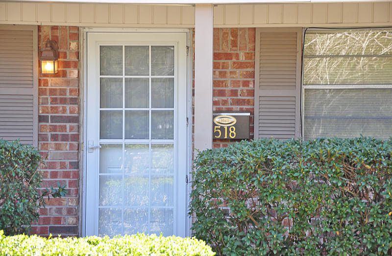 2nd image of 518 23rd St