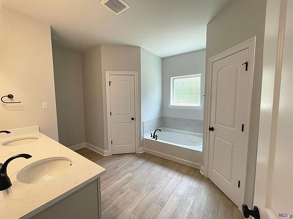 4th image of 207 Cypresswood Dr