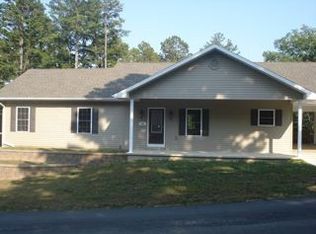 660 W Walnut St, Ellington, MO 63638