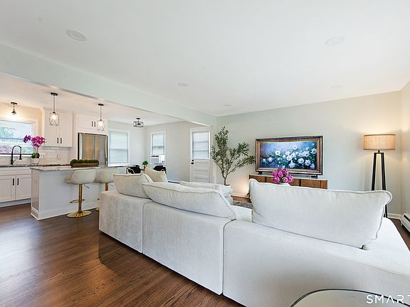 4th image of 25 Harrison Drive