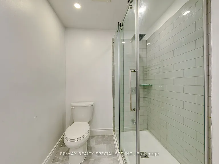 93 Hansen Rd N #100 — Photo 31