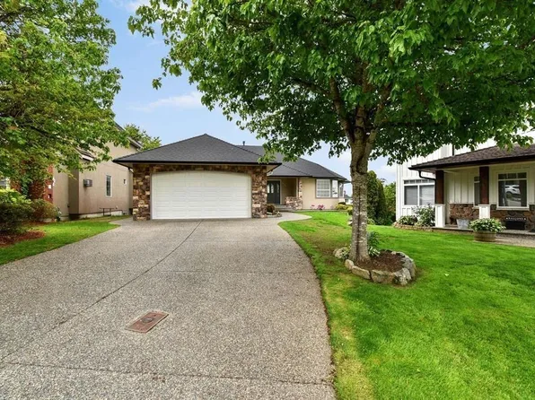 2389 Orchard Pl, Abbotsford, BC V3G 2B4