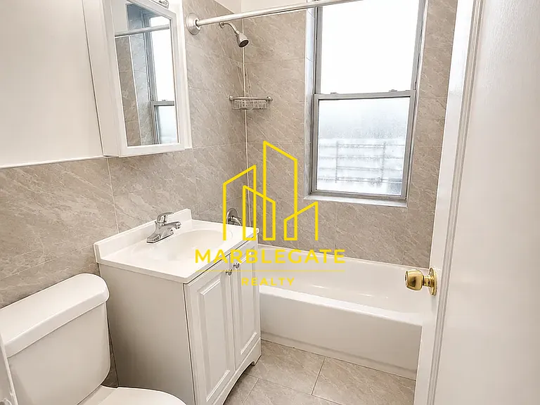 3 Fuller Pl #22 — Photo 4