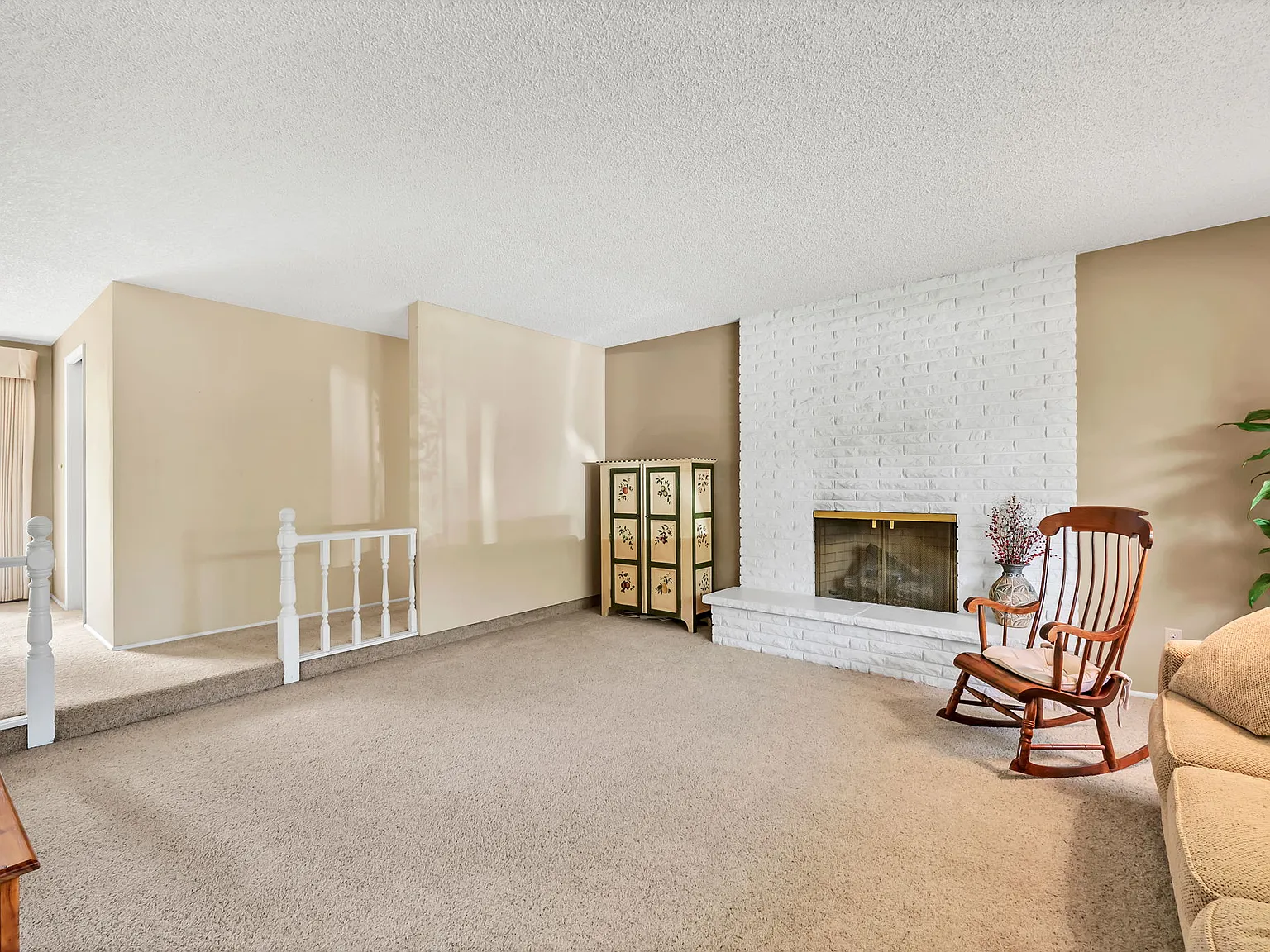 3 bed, 1831 sqft, $2,975 — Photo 3