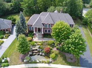 721 Wellington Cir, Rochester Hills, MI 48309