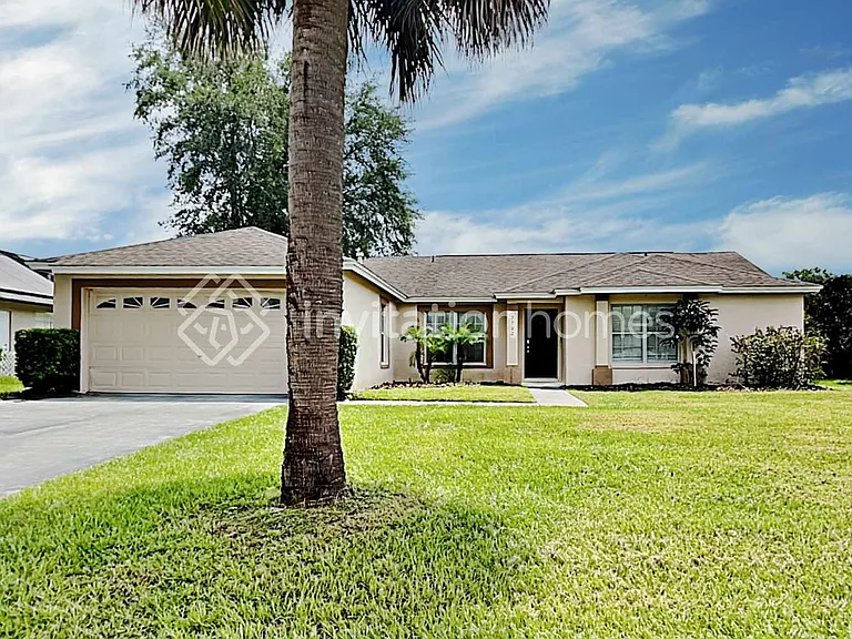 7792 Indian Ridge Trl N — Photo 1