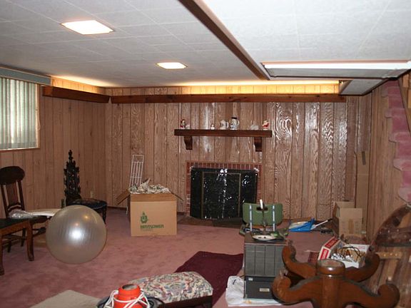 4th image of 308 West Dr