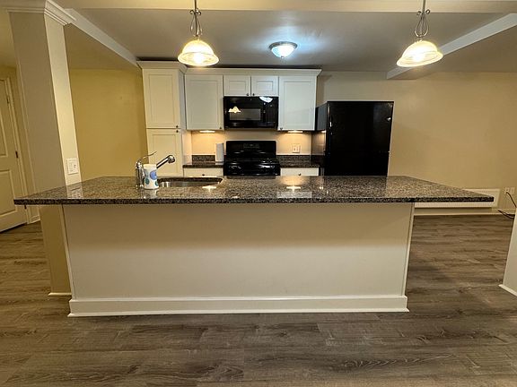 4th image of 28 Reed St #1