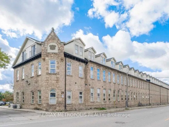 25 Concession St #110, Cambridge, ON N1R 2G6