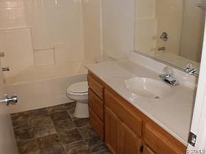 4th image of 17037 Monaco Dr