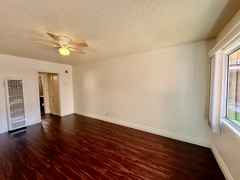 925 Enterprise — Photo 13