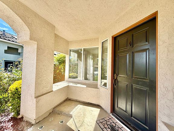 5th image of 25211 Corte Sombrero