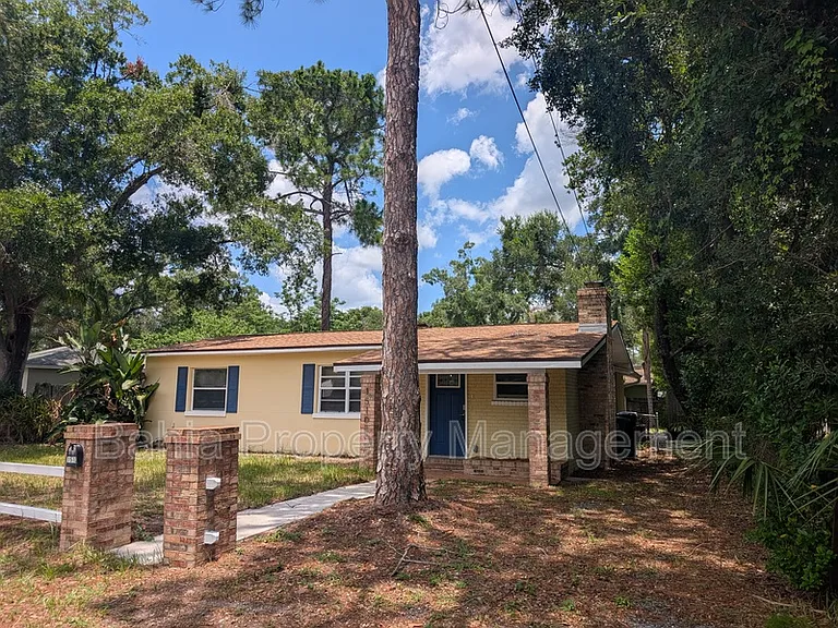 1510 E Shadowlawn Ave — Photo 3