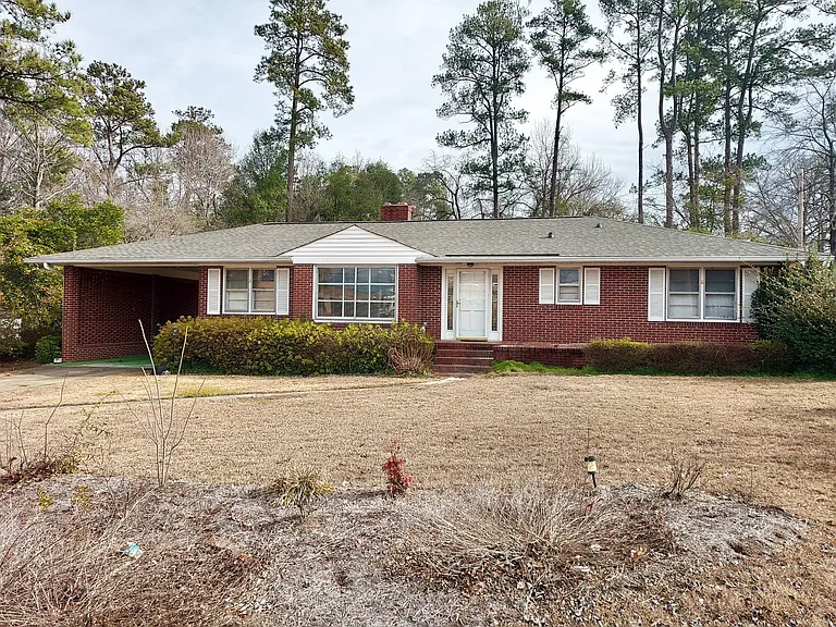 1316 Roberts St — Photo 3