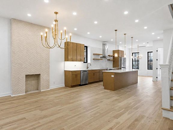 4th image of 655 Decatur Street