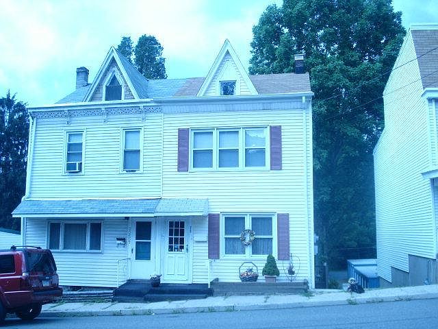 1st image of 2250 W Market St