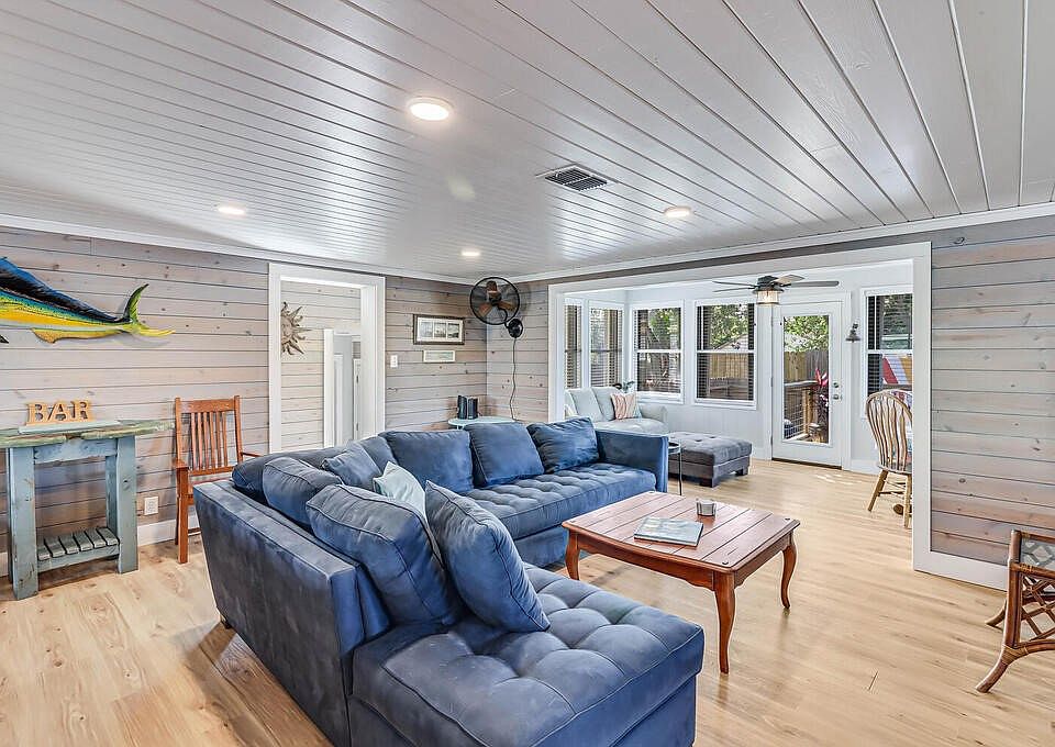 327 S Station St, Port Aransas, TX 78373 MLS 420374 Zillow