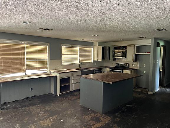 2nd image of 8261 Kurthwood Rd