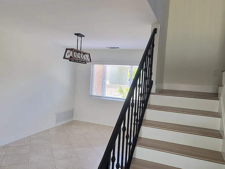 19326 Tomlee Ave — Photo 11