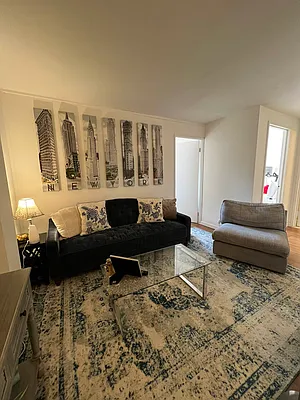 Rented by SERHANT. | media 25