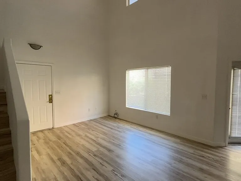 4915 E Russell Rd #143 — Photo 2