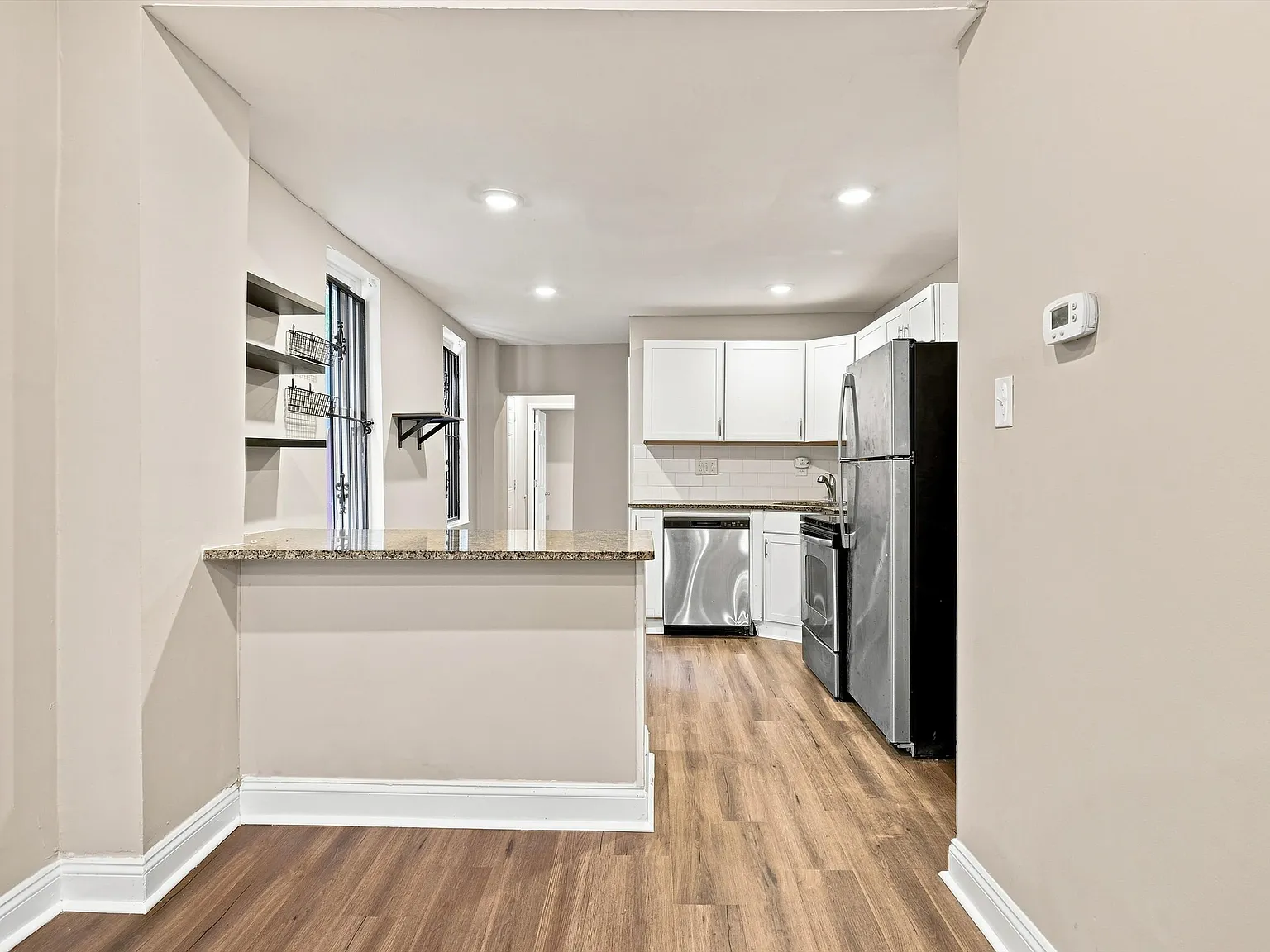 6 bed, 2.5 bath, 1770 sqft, $2,750 — Photo 3