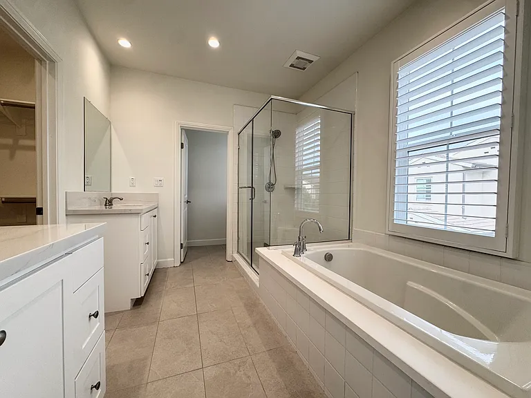 128 Hargrove — Photo 25