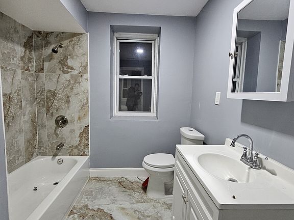 3rd image of 695 E 24th St Floor 2