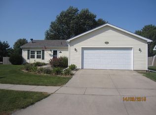 1409 31st St, Perry, IA 50220