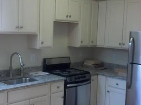 94 Bartlett St #1, Boston, MA 02129