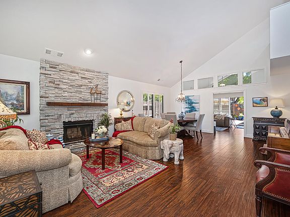 3rd image of 1664 Ashford Dr