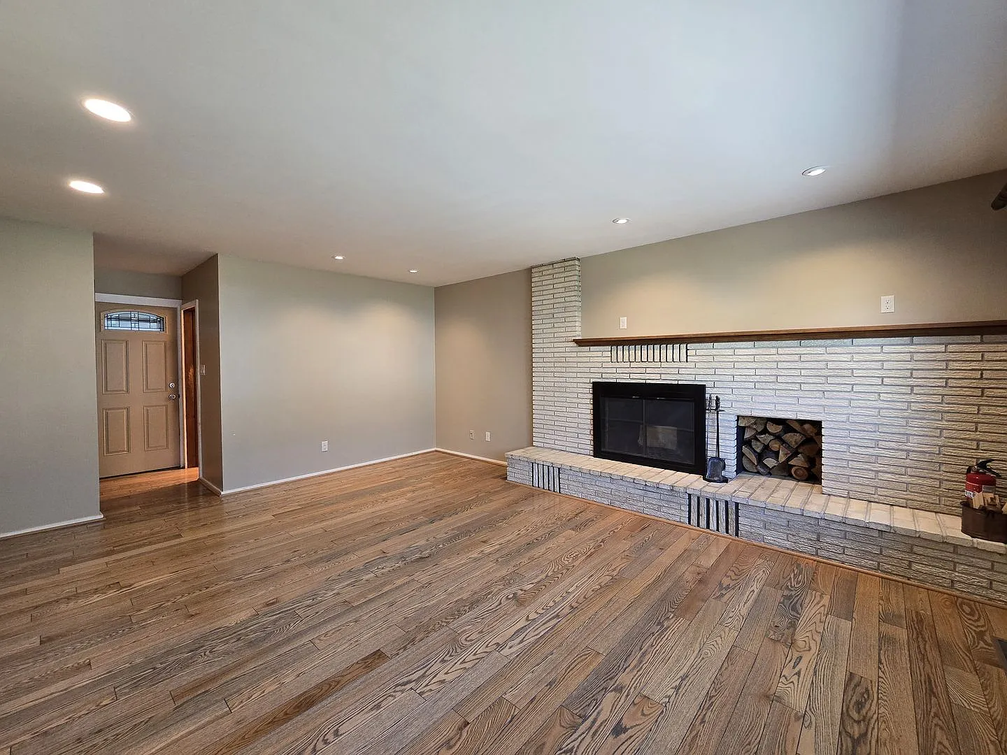 Beautifully Updated Downtown Home 1200 2nd St — Photo 1