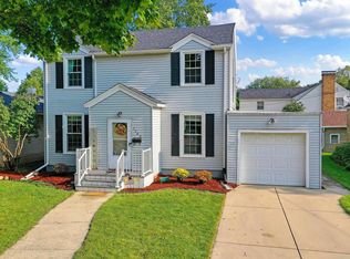 1162 Dousman St, Green Bay, WI 54303