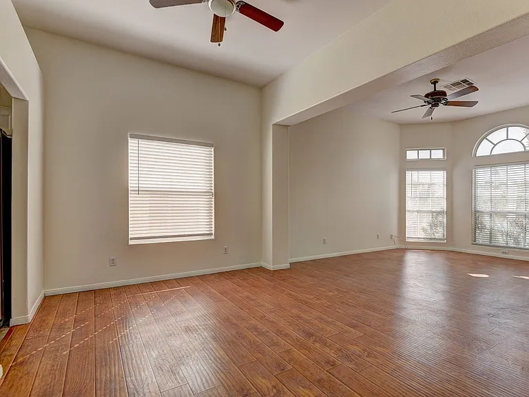 7928 Villa Finestra Dr — Photo 6
