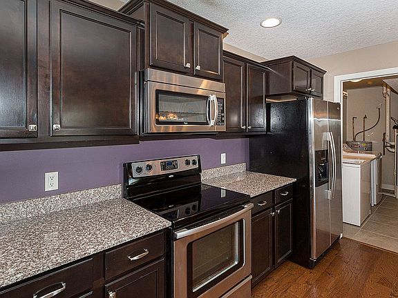 Kitchen and laundry 
