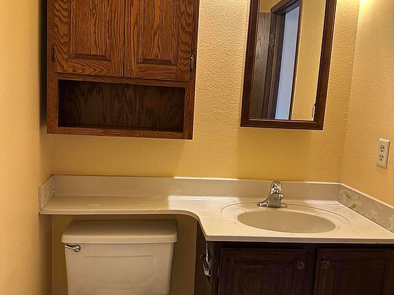 5th image of 815 Duke Dr APT 326