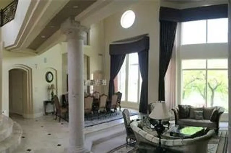8741 Newport Isle Ct — Photo 2
