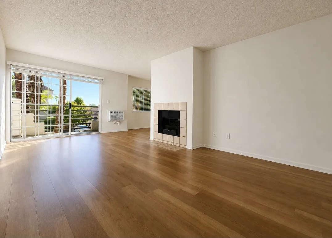 2 bed, 2.0 bath, $3,050 — Photo 3