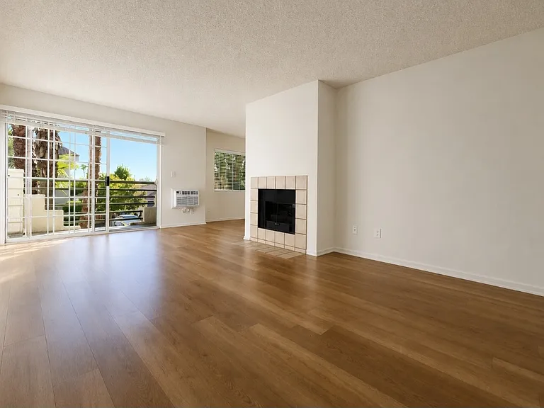 3750 Kelton Ave #101 — Photo 3