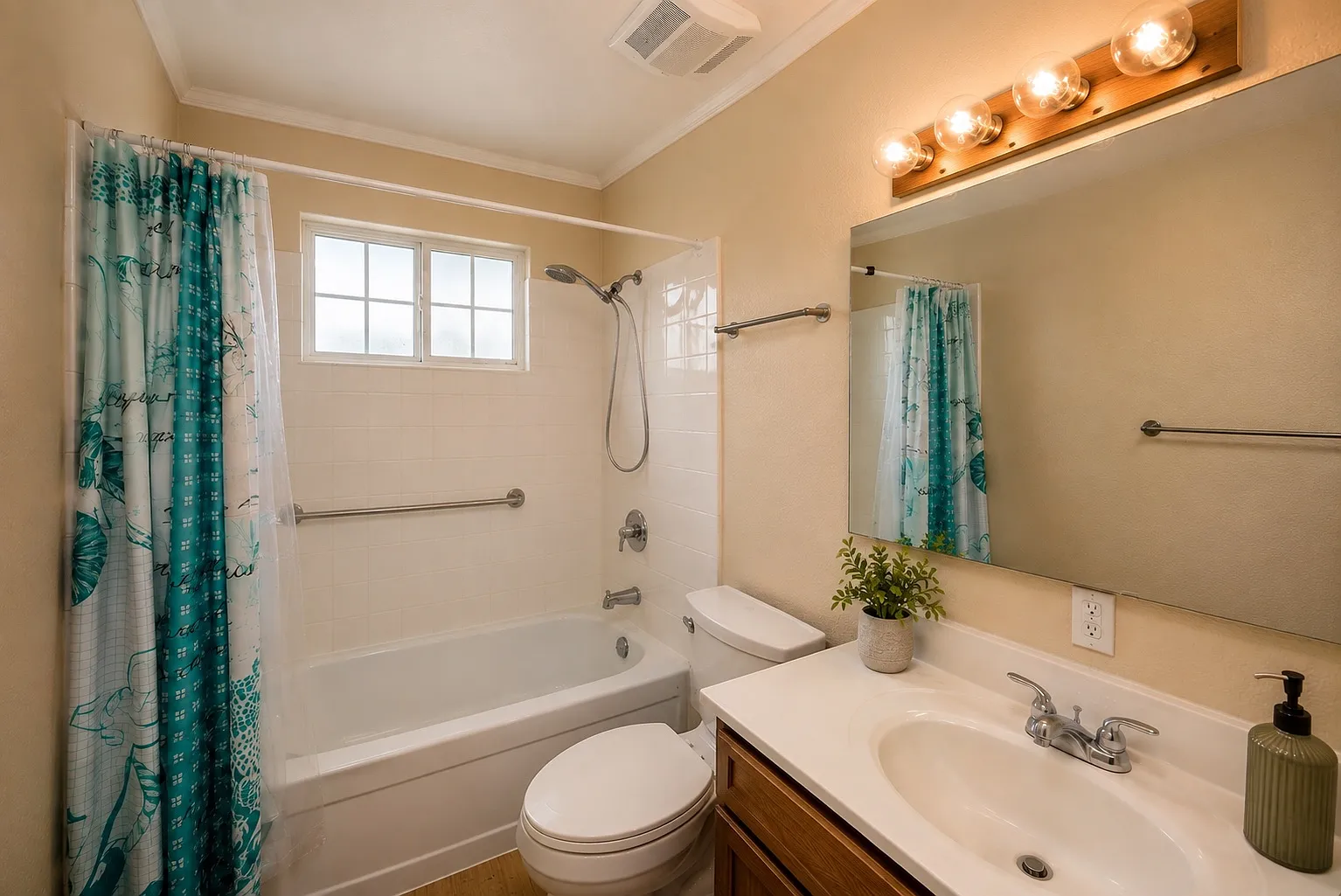 3 bed, 1269 sqft, $2,800 — Photo 3